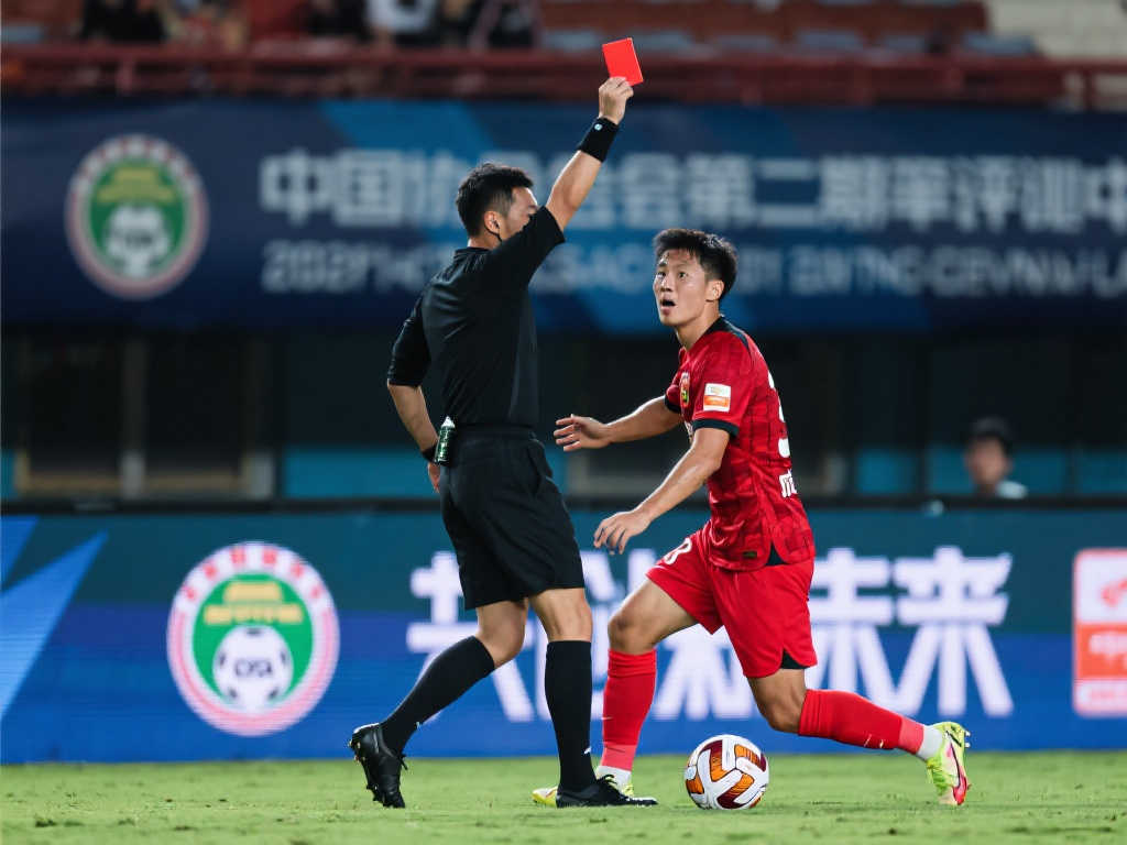 滕哈赫不仅 滕哈赫不仅